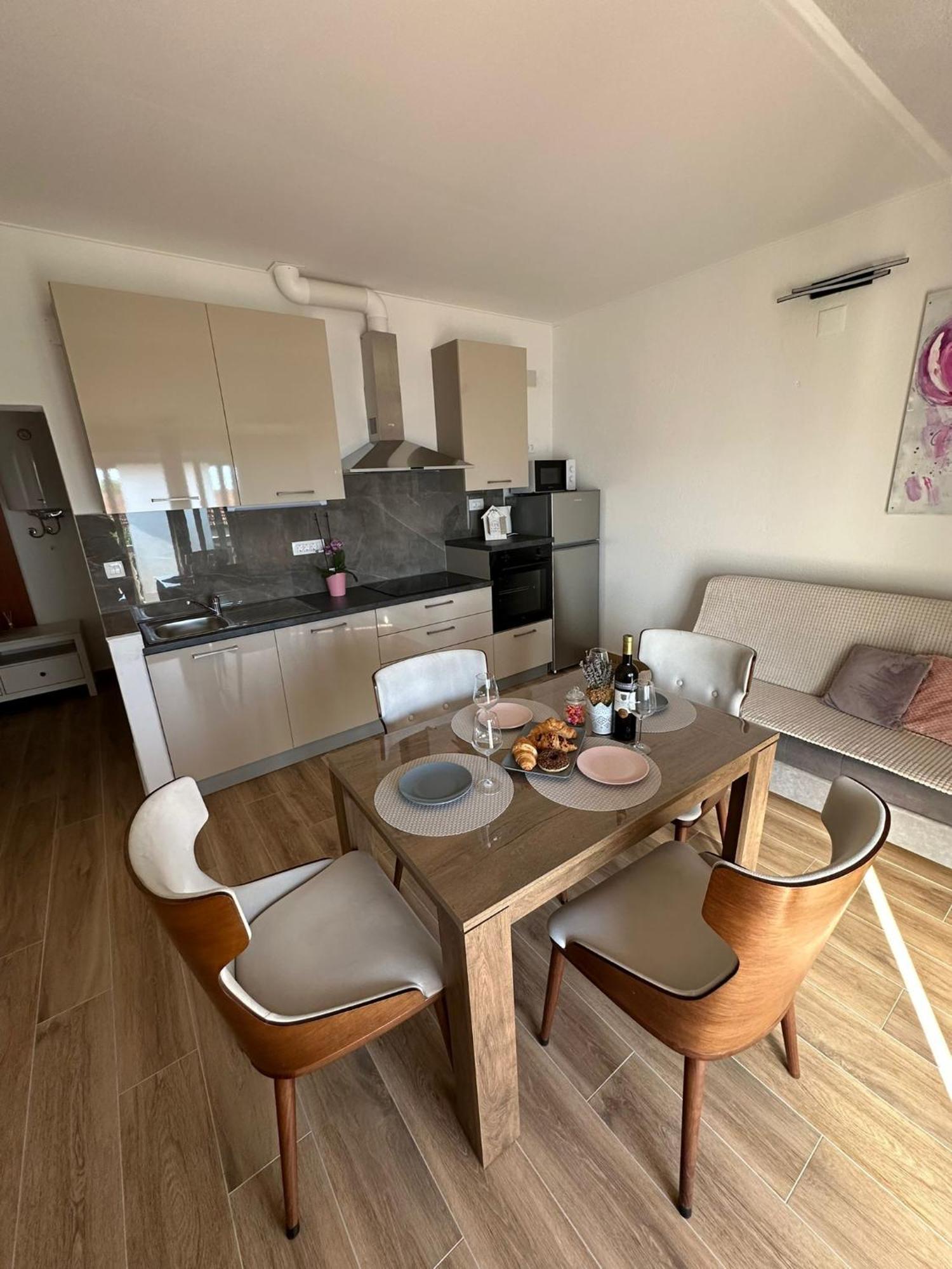 פאקוסטאן Apartmani Krpeta מראה חיצוני תמונה